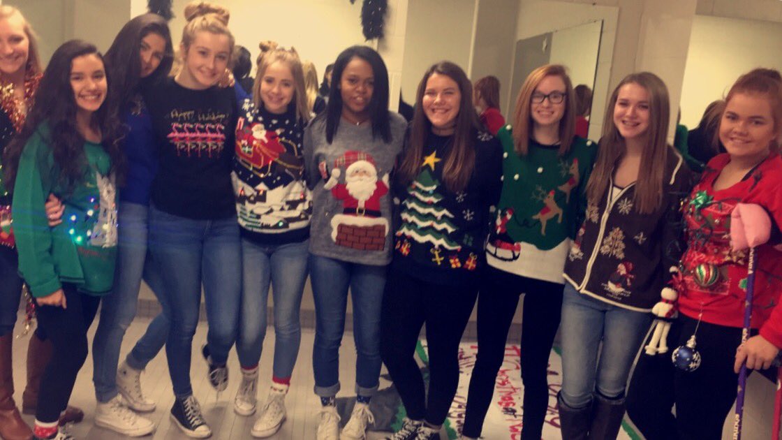 mrs_smithhart1's tweet photo. #christmasatngc https://t.co/uH5gL0O86M
