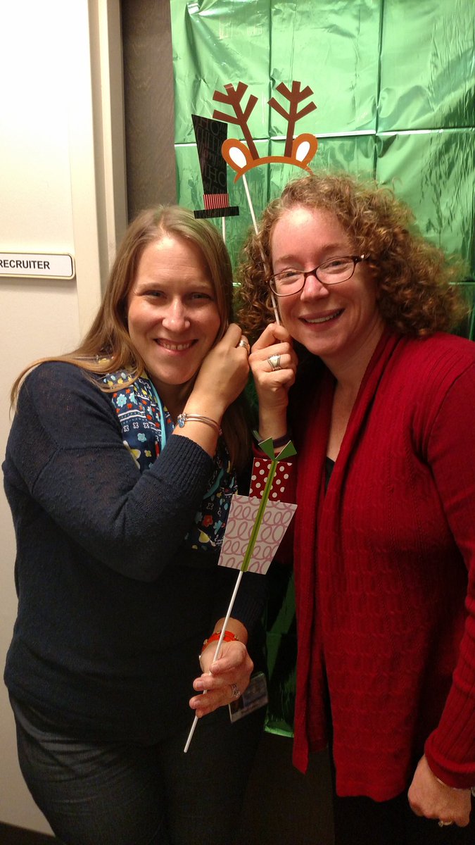 MandyRecruits's tweet photo. Our awesome leaders are getting involved! @sharonloeser  and @GretchenHanson . Wish you were here @WayneH1991! #campusholidaycheer https://t.co/LjyaIE6XDS