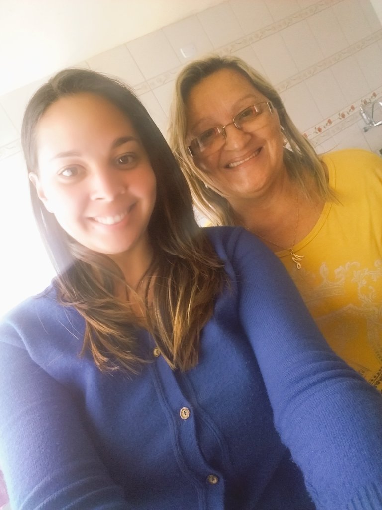 Luhalmeida20's tweet photo. Eu Aprecio minha Familia.
#MinhaTia
#Godllywood 😍 https://t.co/cL7UQK2NaU