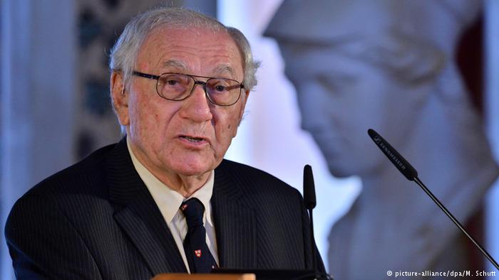 dw_arabic's tweet image. صادق جلال العظم.. آخر عمالقة الفكر النقدي يترجل في منفاه
dw.com/p/2U8cO