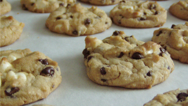 silibake's tweet photo. Think "Like with Like" to Pack and Ship Cookies That Will Survive the Trip #Baking #Silibake https://t.co/azX1BjVnAT https://t.co/NRDd9vbFTj