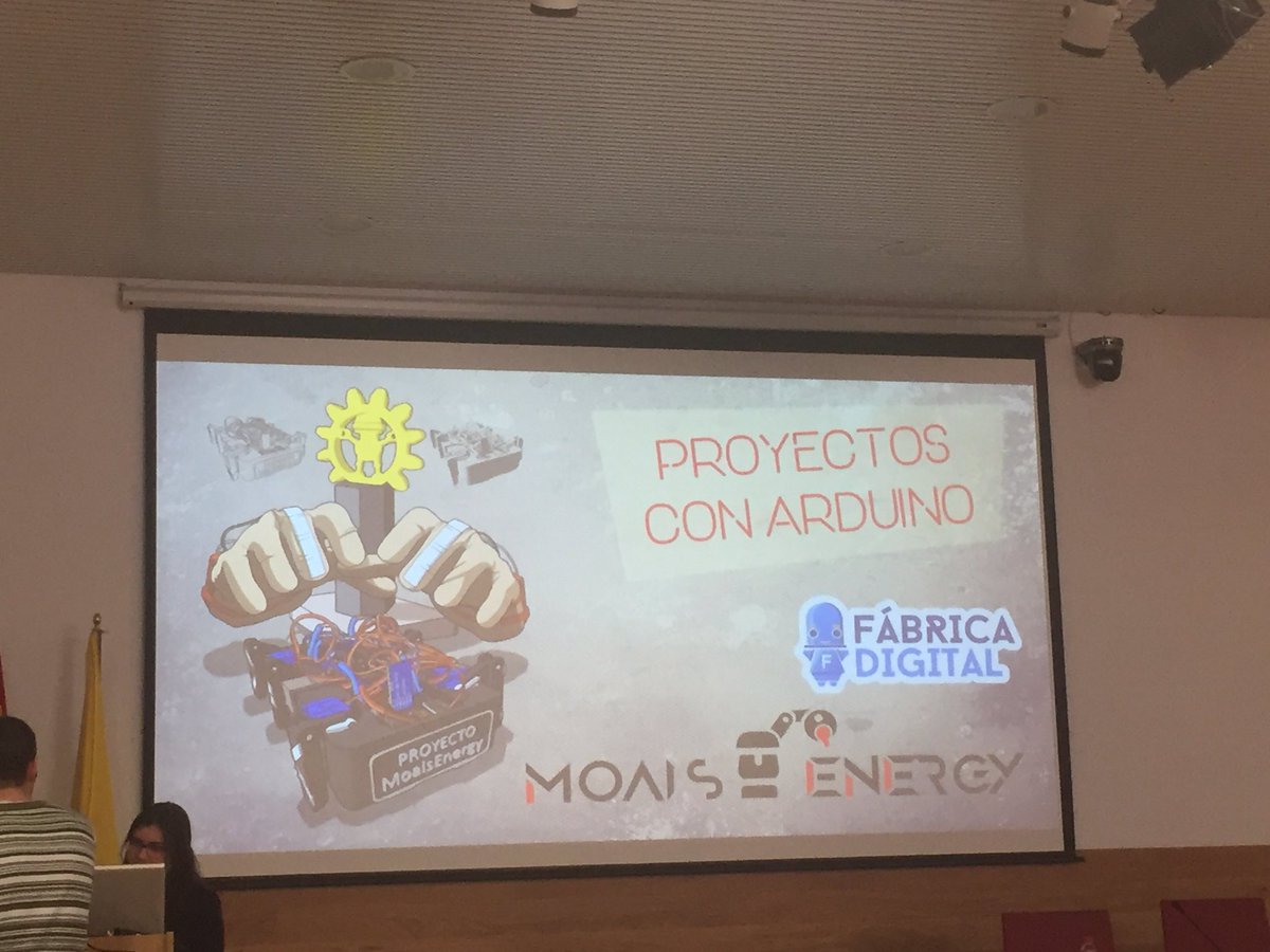 franciscoj_ft's tweet photo. Vamos a terminar con @fabridigital no hay mejor forma #arduinoDayCadiz https://t.co/Q14zoOu1ZE