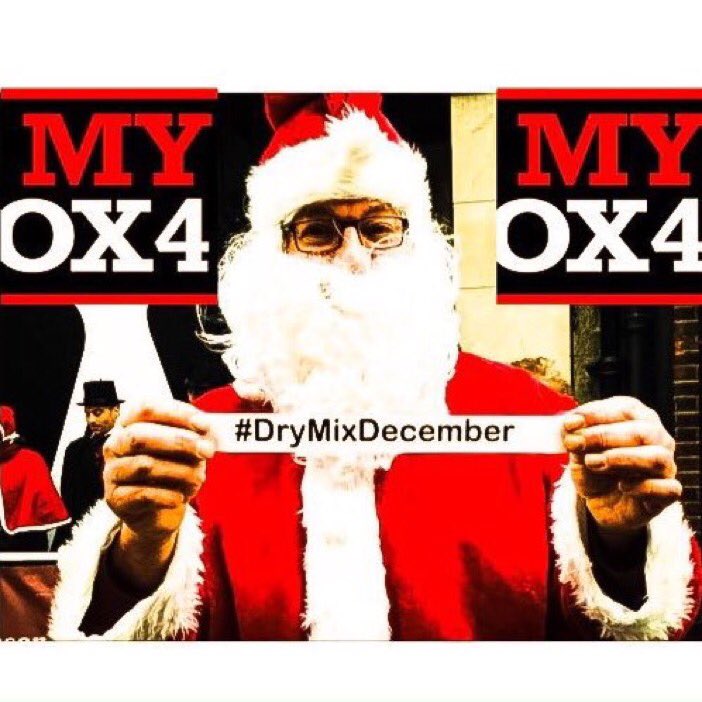 MYOX4's tweet photo. Even #Santa agrees with alternating alcoholic drinks with water/soft drinks during the #festive party season #DryMixDecember #drinksafer https://t.co/ibbnT6v65I