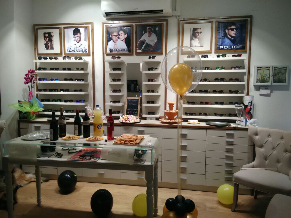 WITEyewear's tweet photo. Nos encanta ver cómo organizáis #eventos tan chulos como el de #CentroOpticoPrieto, @LensSport. ¡A invadir el mundo de #witters se ha dicho! https://t.co/qJ3payZK3S