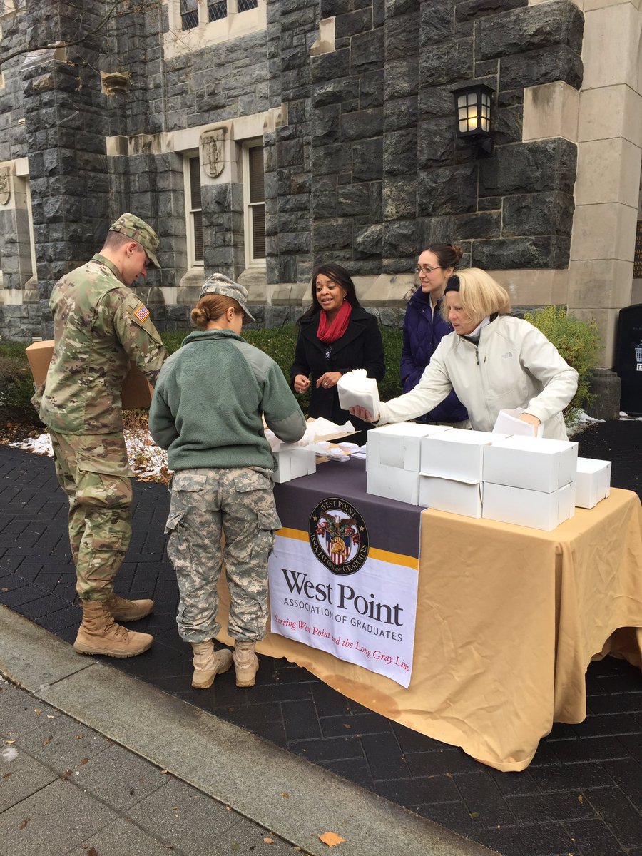 #beatthedean WPAOG engaging with cadets @WPAOG @WestPoint_USMA