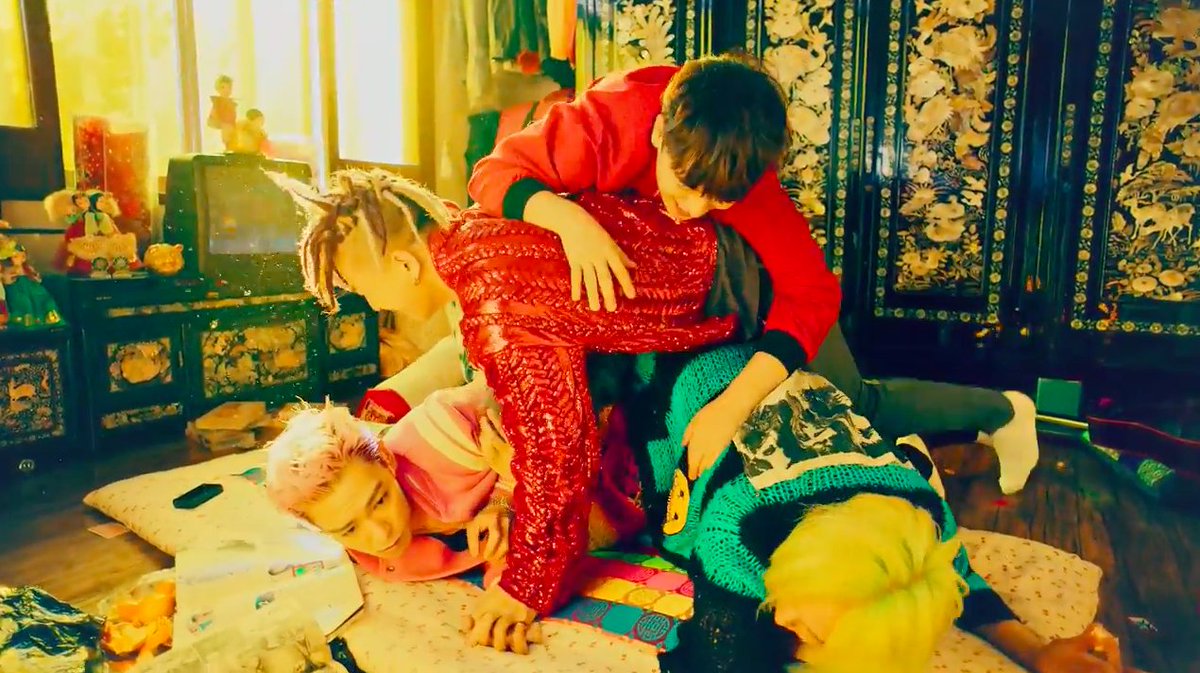 soompi's tweet photo. #BIGBANG Grabs All-Kill As 3 New Tracks On “MADE” Top Charts, Trends Worldwide On Twitter #BIGBANGMADEFullAlbum
https://t.co/9ECdWVcnwB https://t.co/TmyP1ajEen