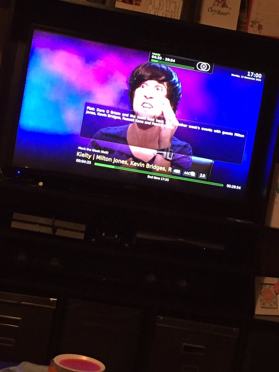 itsmrstennant's tweet photo. Watching old episodes of @MockTheWeek and look at @russell_kane hair!😂 #howardwalowitz https://t.co/sriyF0tvW1