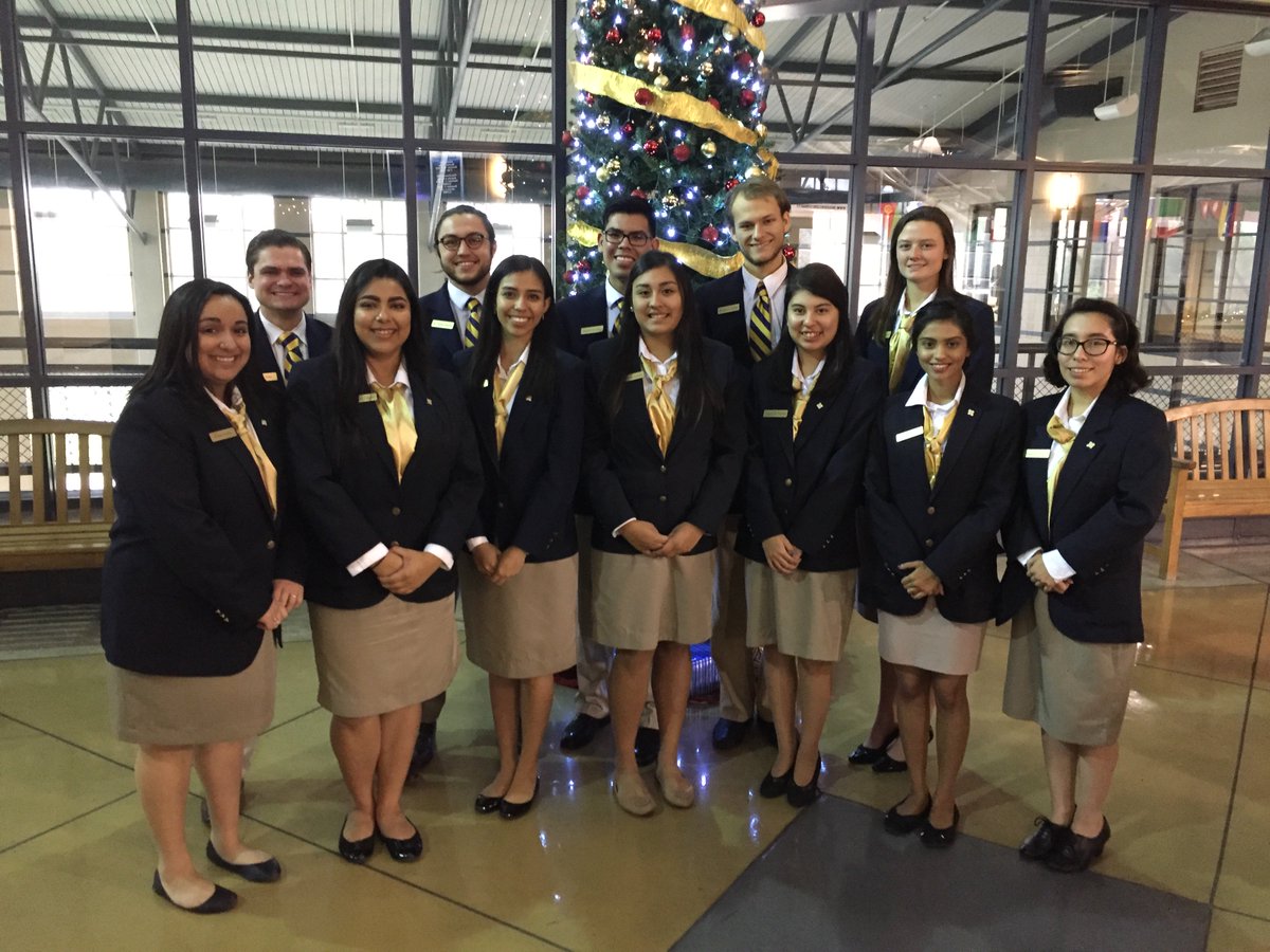 StMarys_PAs's tweet photo. PAs at graduation this past Saturday. Congratulations to the class of 2016! @StMarysU https://t.co/aApgltQZcr