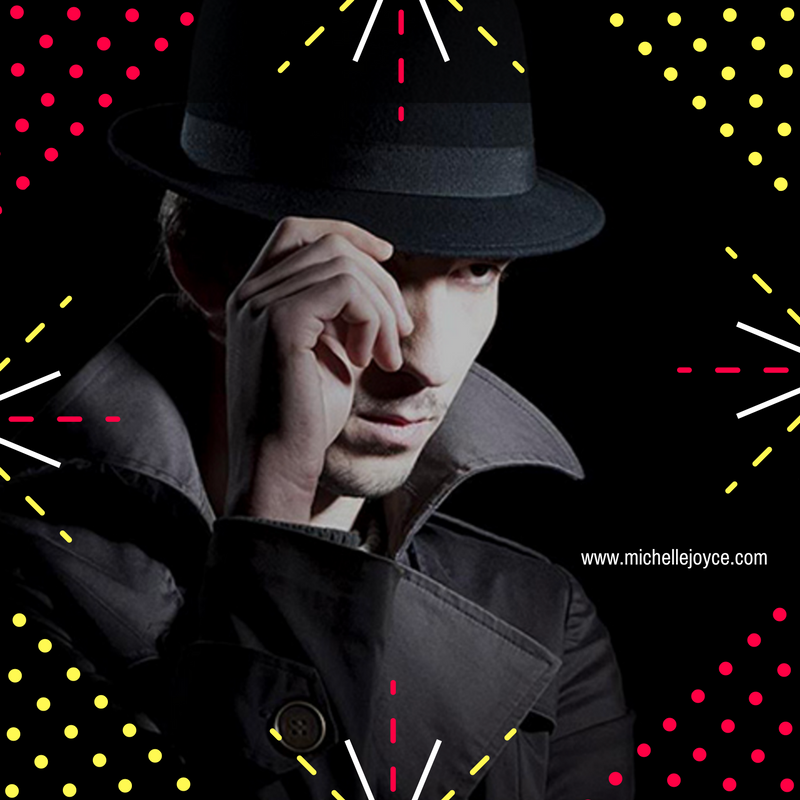 For our 6th Day of #12DaysOfChristmas, <a href="/JasonHanson_CCA/">Jason Hanson</a> shares how to avoid Identity Theft during holiday shopping: michellejoyce.com/holiday/sixth-…