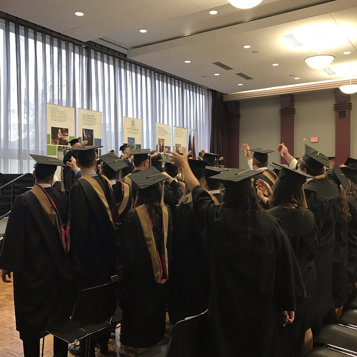 UofSC_HRSM's tweet photo. Here's a health, Carolina, #ForeverToThee . #UofSC2016 #HRSM https://t.co/1SHx6miGOp
