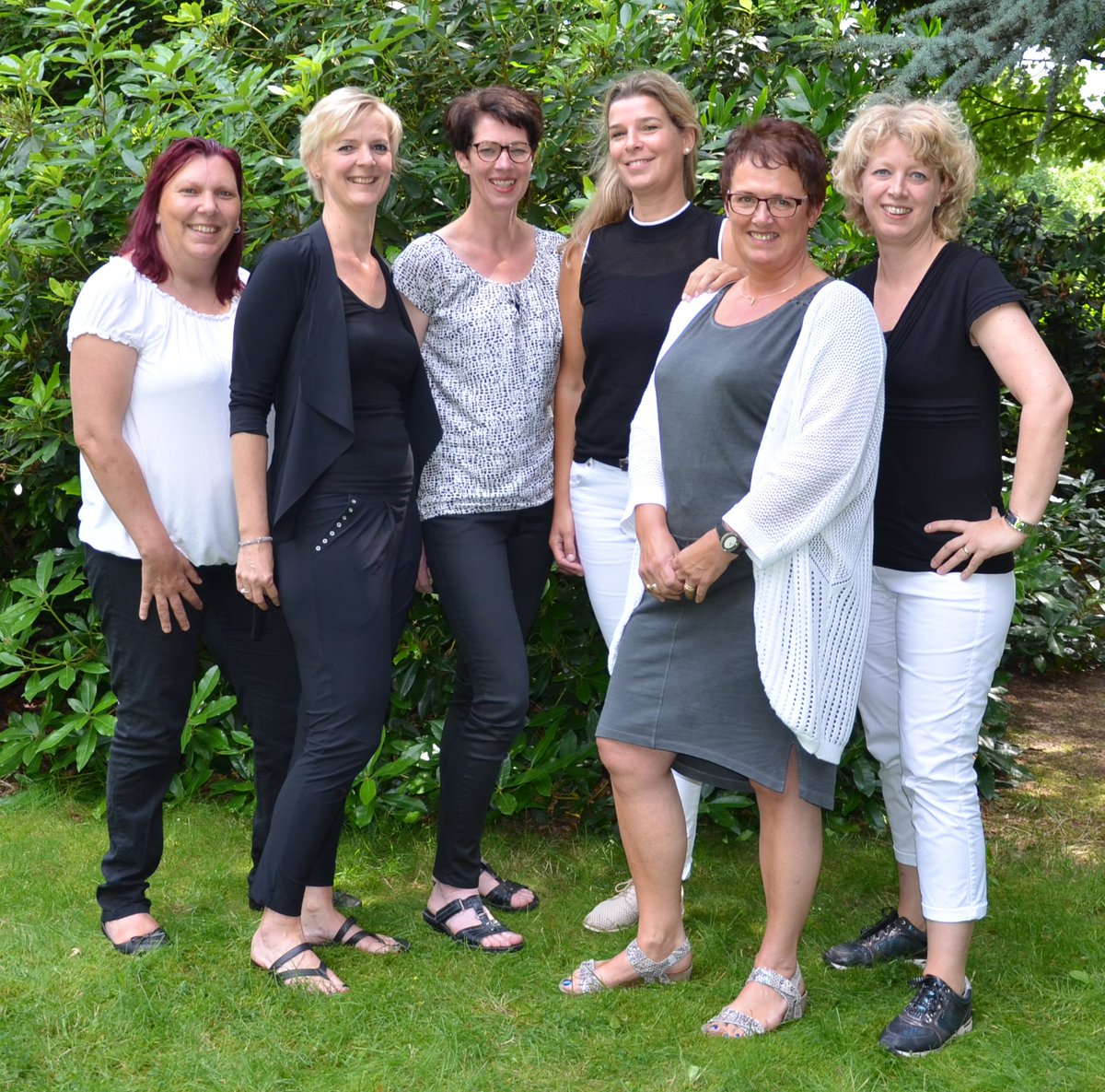 Wie doen er mee met Liefde is Kerst? Onze mezzo-groep v.l.n.r.: Emma, Ilse, Lisette, Marion, Charlotte en Chantal (Anita niet op foto)