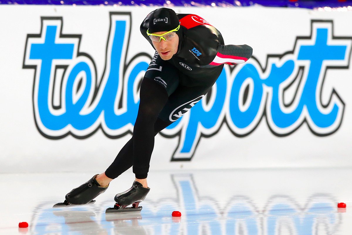 TeamCanada's tweet photo. #TeamCanada Roundup: From ⛸ in Marseille to 🏊 in Windsor, 🇨🇦 made history with lots of medals🏅 in between: https://t.co/9fYfThMG6G https://t.co/sey9ymxP86