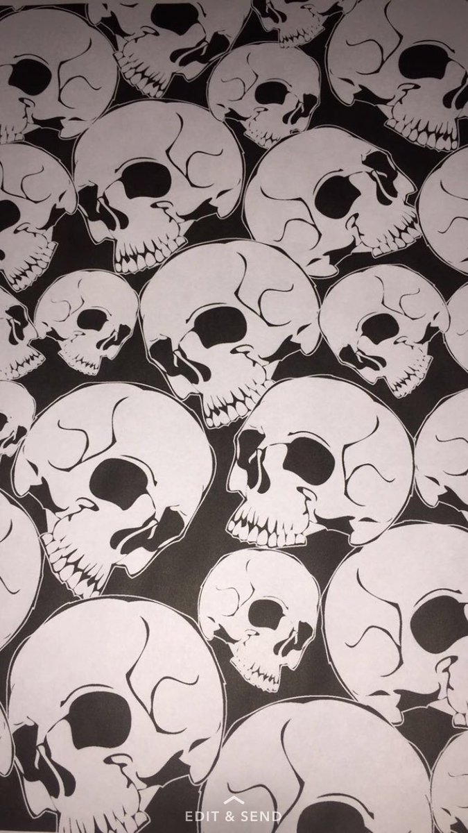 MlrPattern's tweet image. A little design from last week. #skull #drawn #fineliner #repeat #surfacedesign #textiledesign
