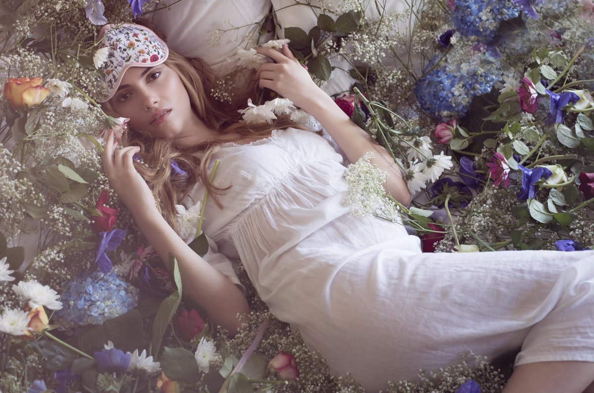 NurtureGlow's tweet photo. Celebrating #English quirkiness is our thing. Help your bride #SleepLikeADream with a @catherinexjean #eyemask https://t.co/CXvK4I3prQ https://t.co/9gIt9Rs0Xj
