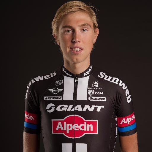CPHprocycling's tweet photo. Så er katten ude af sækken: Vi kan præsentere @Ludvigsson94 som ny rytter! Mere om Fredrik på @Cykelmagasinet: https://t.co/ENov3QSYnR https://t.co/pSUWQPe5op