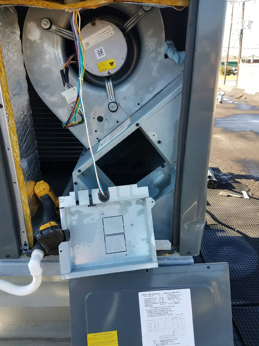 jonathanvictor0's tweet photo. Drove 3 hours to #SanAntonio for a no heat...#hvac #BrokenNotBroken https://t.co/JhYXapLEGP