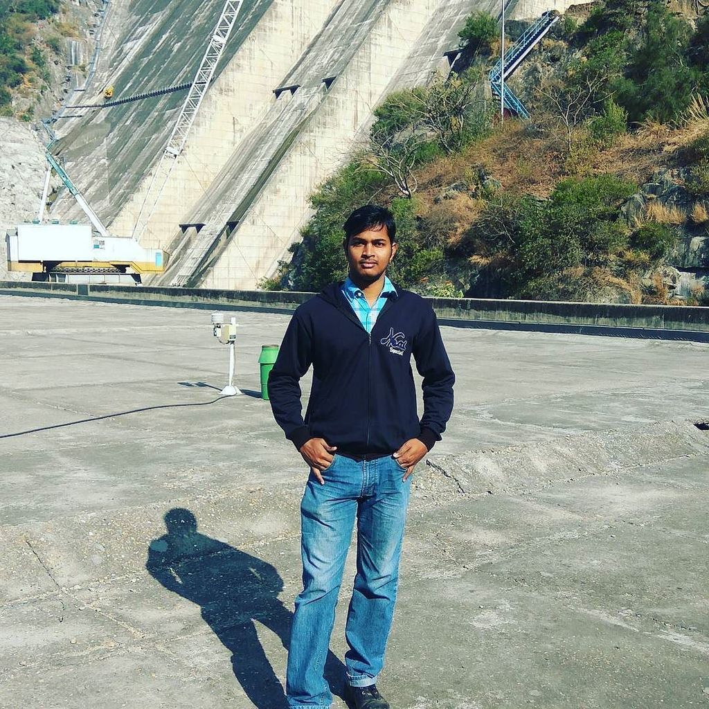 SuryA344's tweet image. #MorningChallenge ⛄❄
#NoEntryZone 🚷🚫🚳❎
#HighSecurityZone 🔫
#NoNetworkSignal 📵📴 ift.tt/2gxDP5v