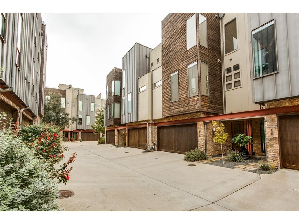 RealtorFlake tweet picture