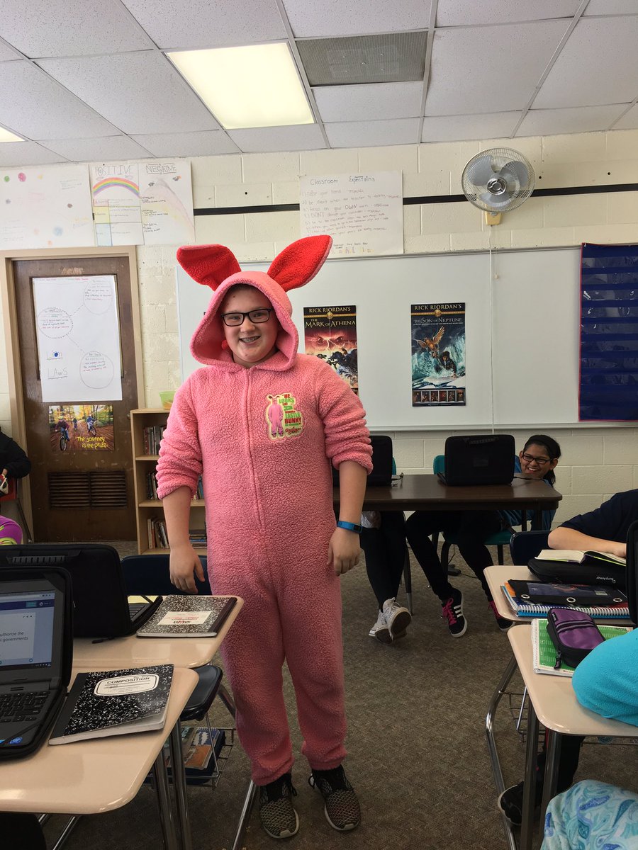 LundahlLions's tweet image. #Lmsspiritweek PJ Day