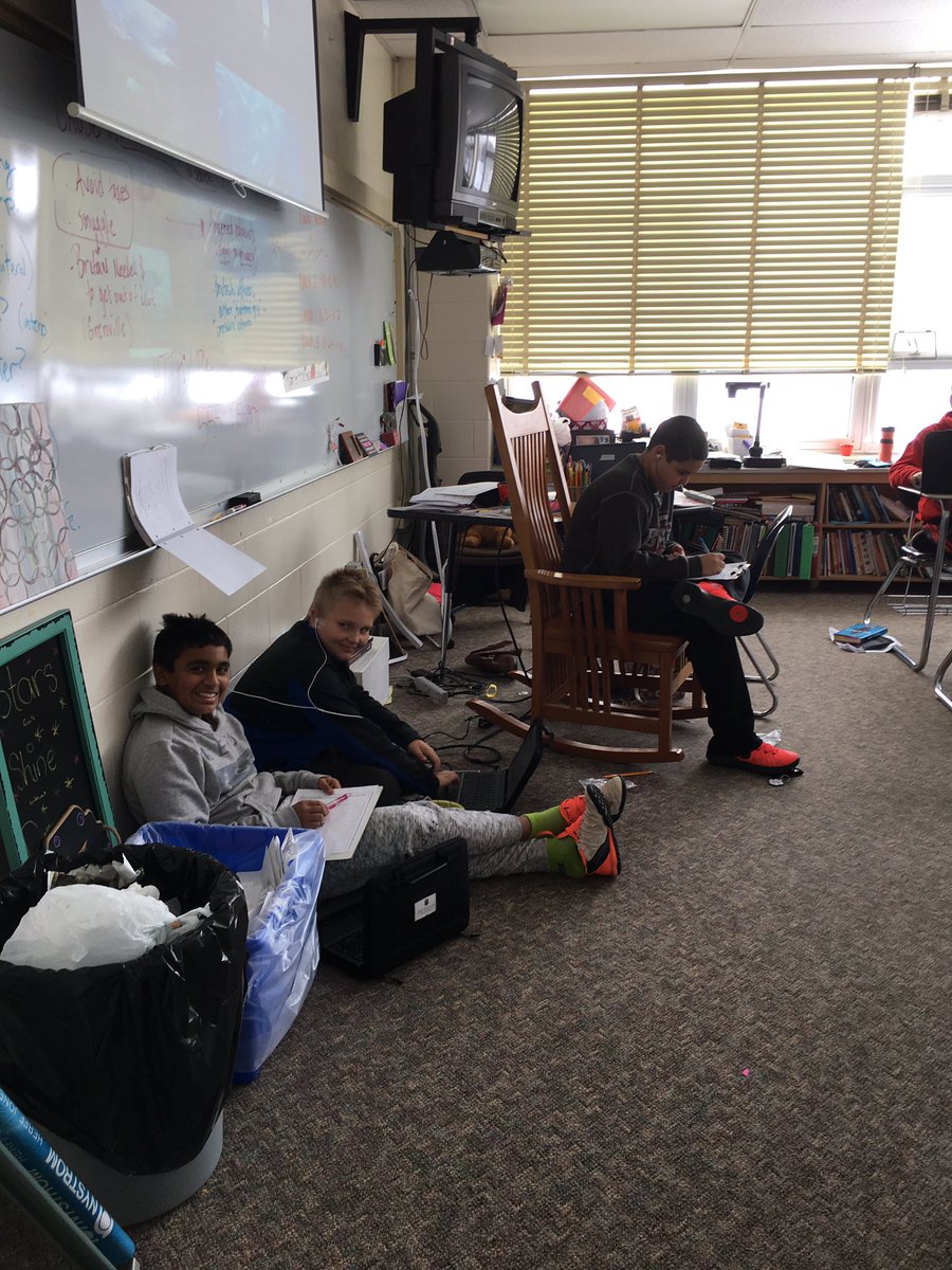 LundahlLions's tweet image. #Lmsspiritweek PJ Day