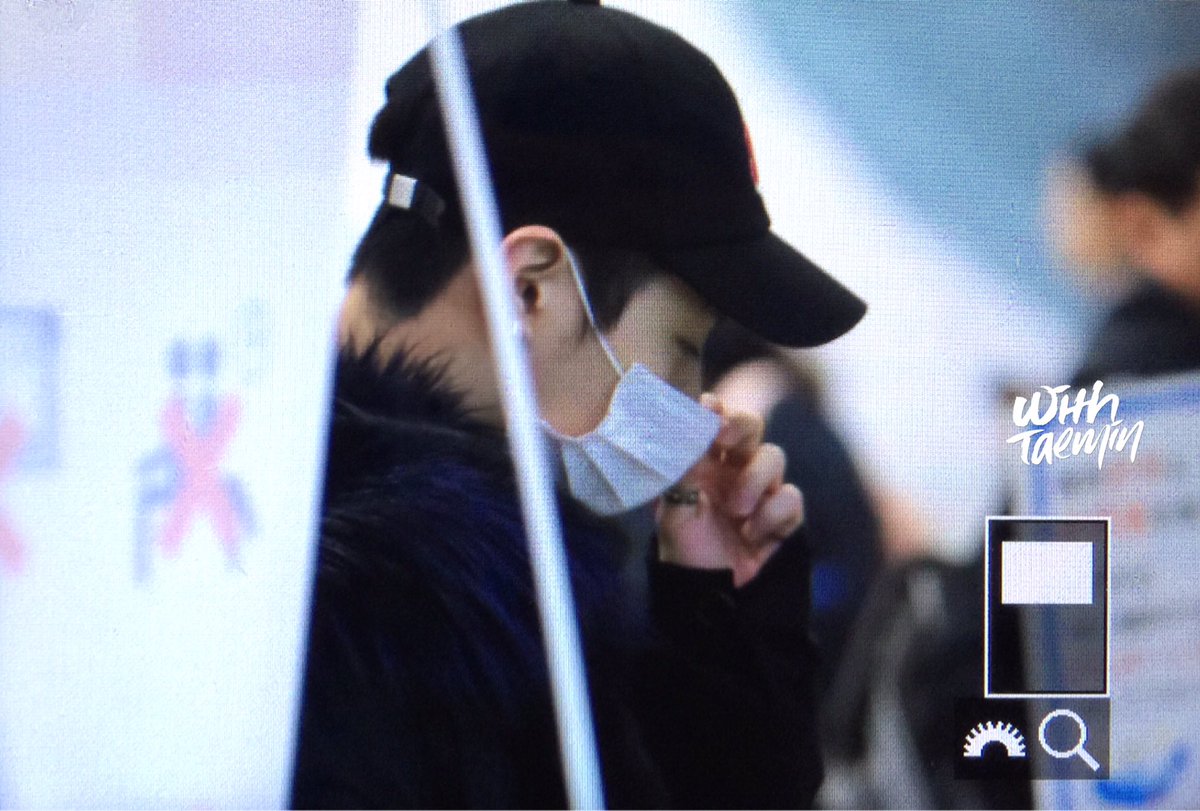 WithTaemin0718's tweet photo. 161213 김포공항 출국 태민이 뒷모습도 귀여워ㅋㅋㅋㅋㅋ https://t.co/RCKZDKI3Sx