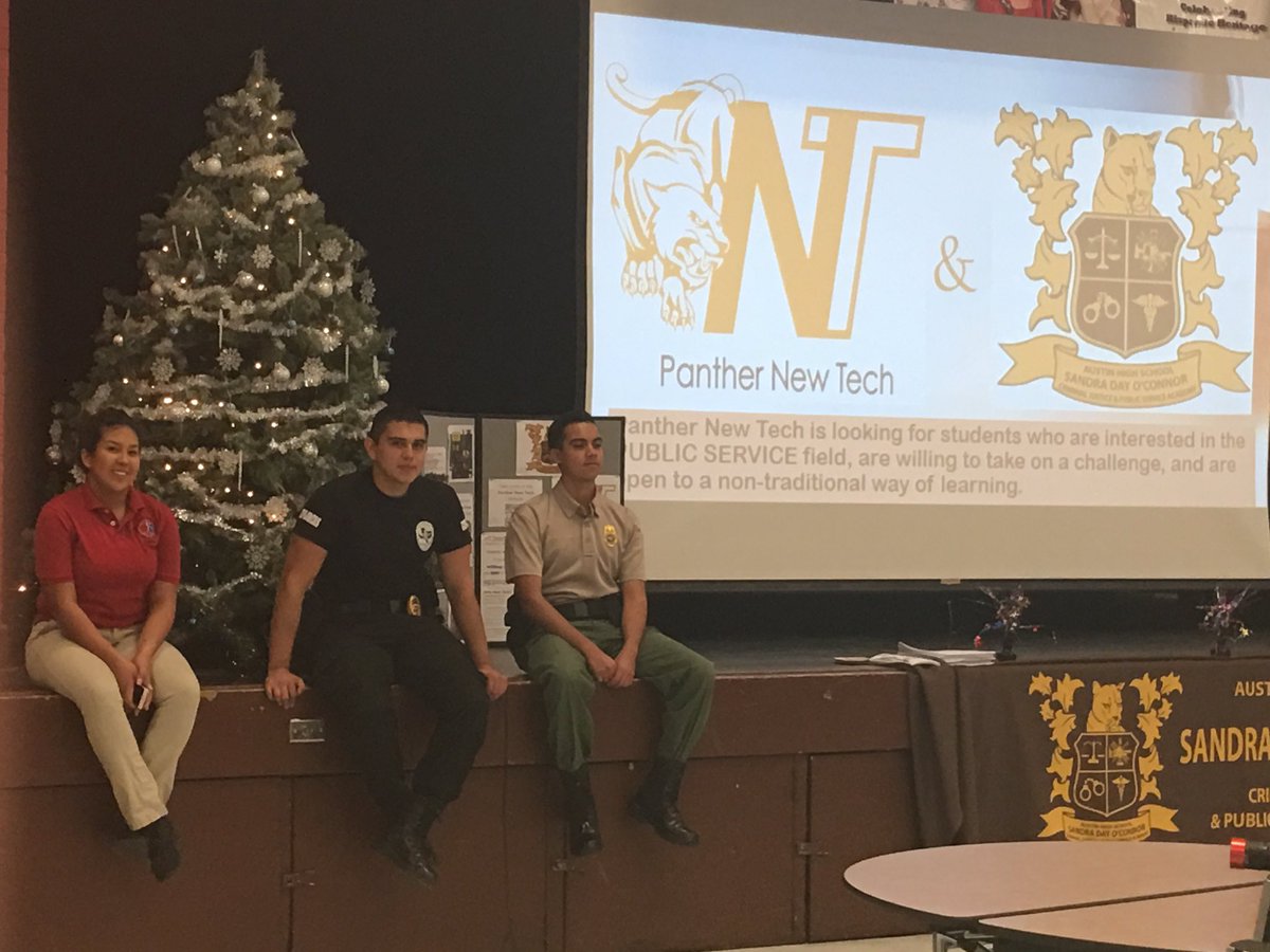 jsstevens88's tweet image. #panthernt recruiting future SDOA members at Bassett Middle school.