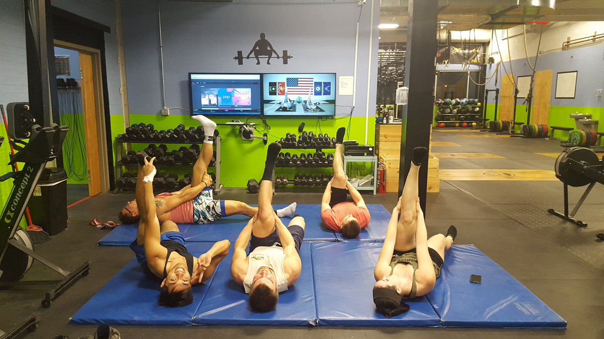 lex_ski's tweet photo. @PRCrossfit's Team Swole getting their flexy on @ROMWOD #swoleandflexy #romwodandchill #ParkRidgeCrossFit #CFPR https://t.co/BBDH6coWm4