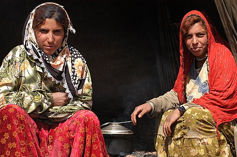 Ask God to strengthen, encourage, and protect the small number of Gypsy Christians in Iran. joshuaproject.net/people_groups/…