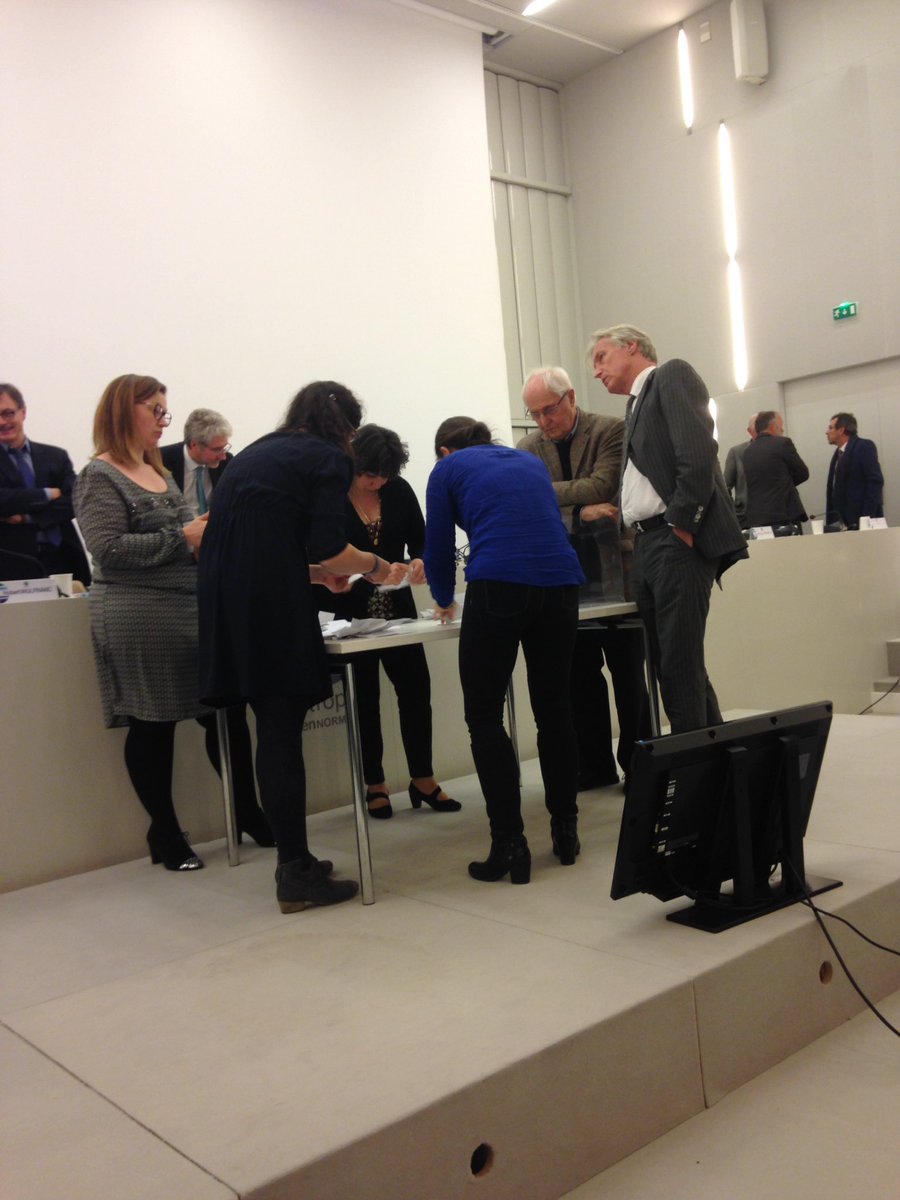 Fiasco démocratique à la métropole!