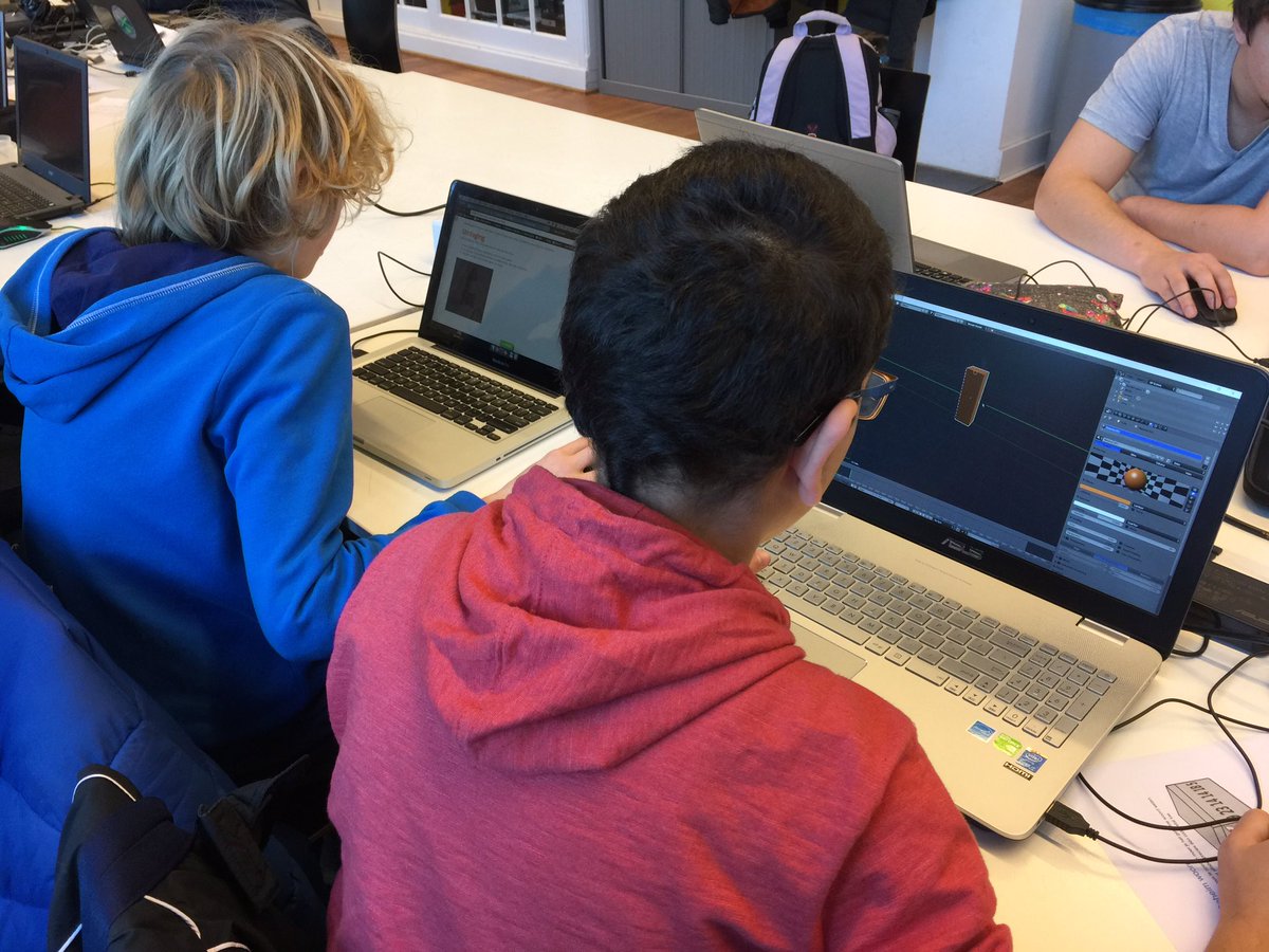 metiscoderclass's tweet image. Our students had a great time today learning how to design 3D-objects with #Blender @atmind #coderclass