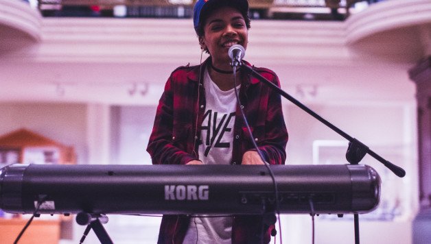 DCMUSICDOWNLOAD's tweet image. Gorgeous photos from our last Luce Unplugged show of the year, featuring @aprilandvista! dcmusicdownload.com/2016/12/11/pho…