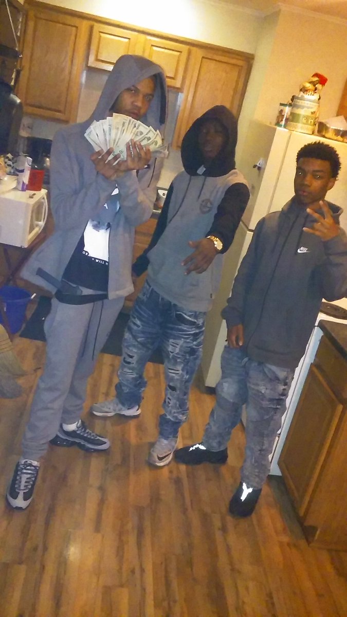 loooney01 tweet picture