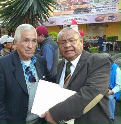incomodf's tweet photo. Curioso ver al representante de @Mexteki en el info. d Luciano bien dicen q entre más cerca tengas al enemigo mejor #Azcapotzalco https://t.co/lp99uyzkkz