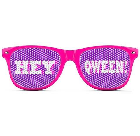 heyqweentv's tweet image. BE GAY AS FUCK IN OUR NEW MERCH! bit.ly/HEYQWEENMERCH #heyqween #xmas #shop #werk #fashion #gay