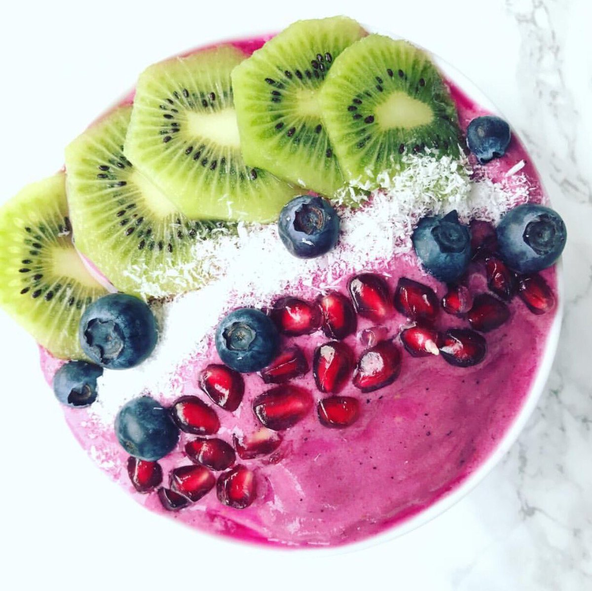 tiunutrition's tweet photo. Did someone say tropical holidays?! You know we’re in! 😉 Grab a blender, babe... Vanilla #PerfectFitProtein &amp; pitaya make the perfect duo! 💕 https://t.co/Y0pV1EXbs3