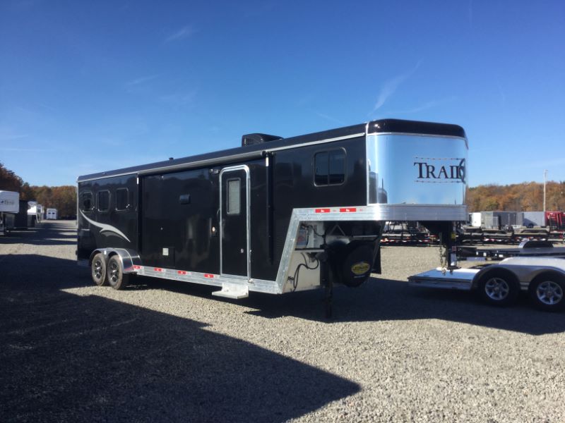 trailersaler's tweet image. Merry Christmas!  Here's an all aluminum 3 horse trailer with 10' LQ with slide out for less than $40K!  Ho Ho Holy crap!