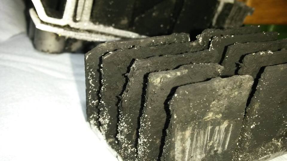 Vanless1's tweet photo. The inside of a corroded EGR cooler which goes straight into the cylinders #vwenginefault @UKVolkswagen @VWUKNews @VWCaliforniaEU #VW https://t.co/dsxXtetlK5