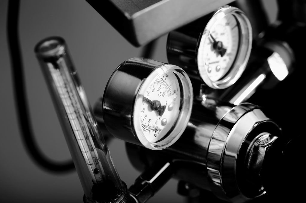 Flow_metrics's tweet image. The main elements of a #rotameter are its metering tube, float, scale, end fittings and housing. flowmetrics.com/best-rotameter…