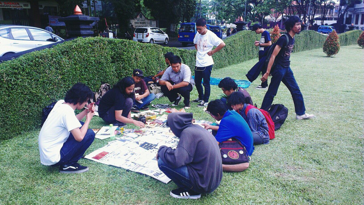 3 tahun lalu saat pertama kali hangout is good diadakan di taman tugu malang, sekrang kurang penerus :))