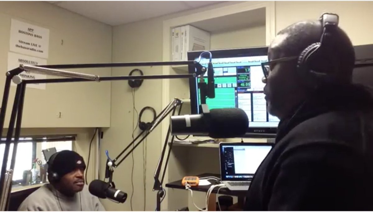 MoMassMedia's tweet image. Many thanx #VernonVCRRobison for stoppin by #SaturdayLoveWZBR. Interview&amp;gt;bit.ly/2hGBqBo #Verbalization Tues,12.13.16 @HibernianHall