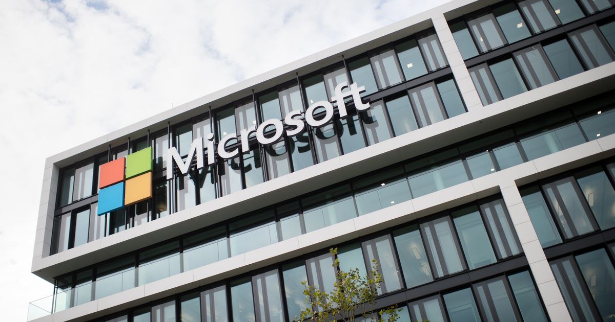 Shots fired: Microsoft calls the new MacBook Pro a 'disappointment' dlvr.it/MsltlX