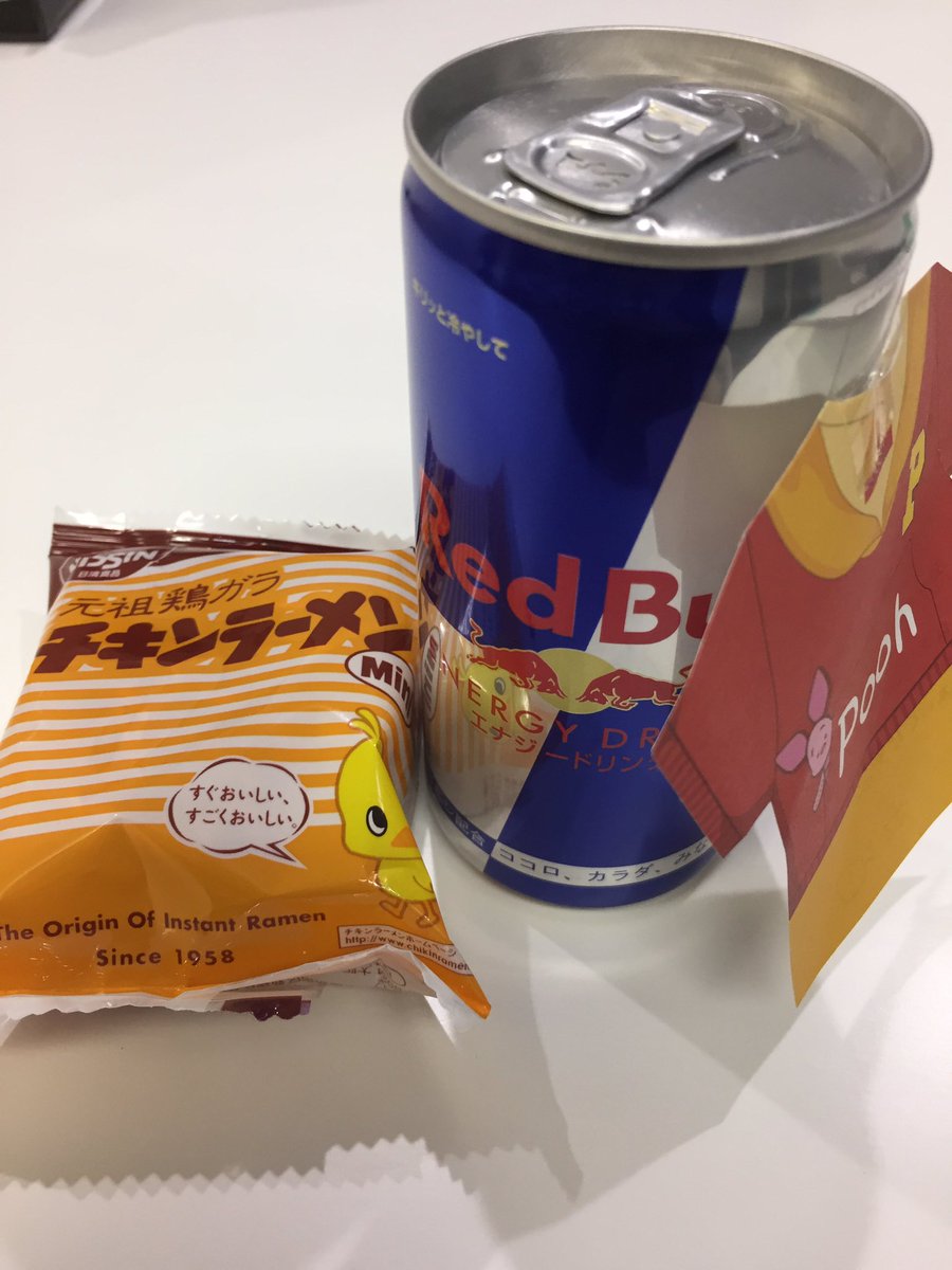 jirokenjiro__'s tweet photo. 私が寝不足(仕事関係なし)なのをわかってて、こんなんくれた後輩ちゃんが好き過ぎる😭
でもなんでチキンラーメン？笑 https://t.co/OQCjlk5A60