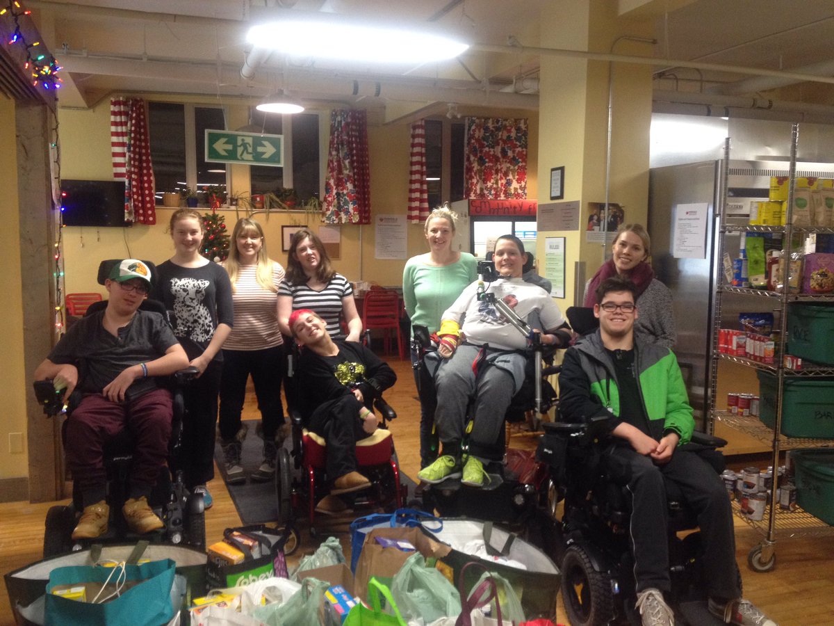 Ottawa children's therapy centre me to we group came in with 392.5lbs of food and helped stock shelves tonight :) <a href="/Ottawa_CTC/">Ottawa CTC</a>