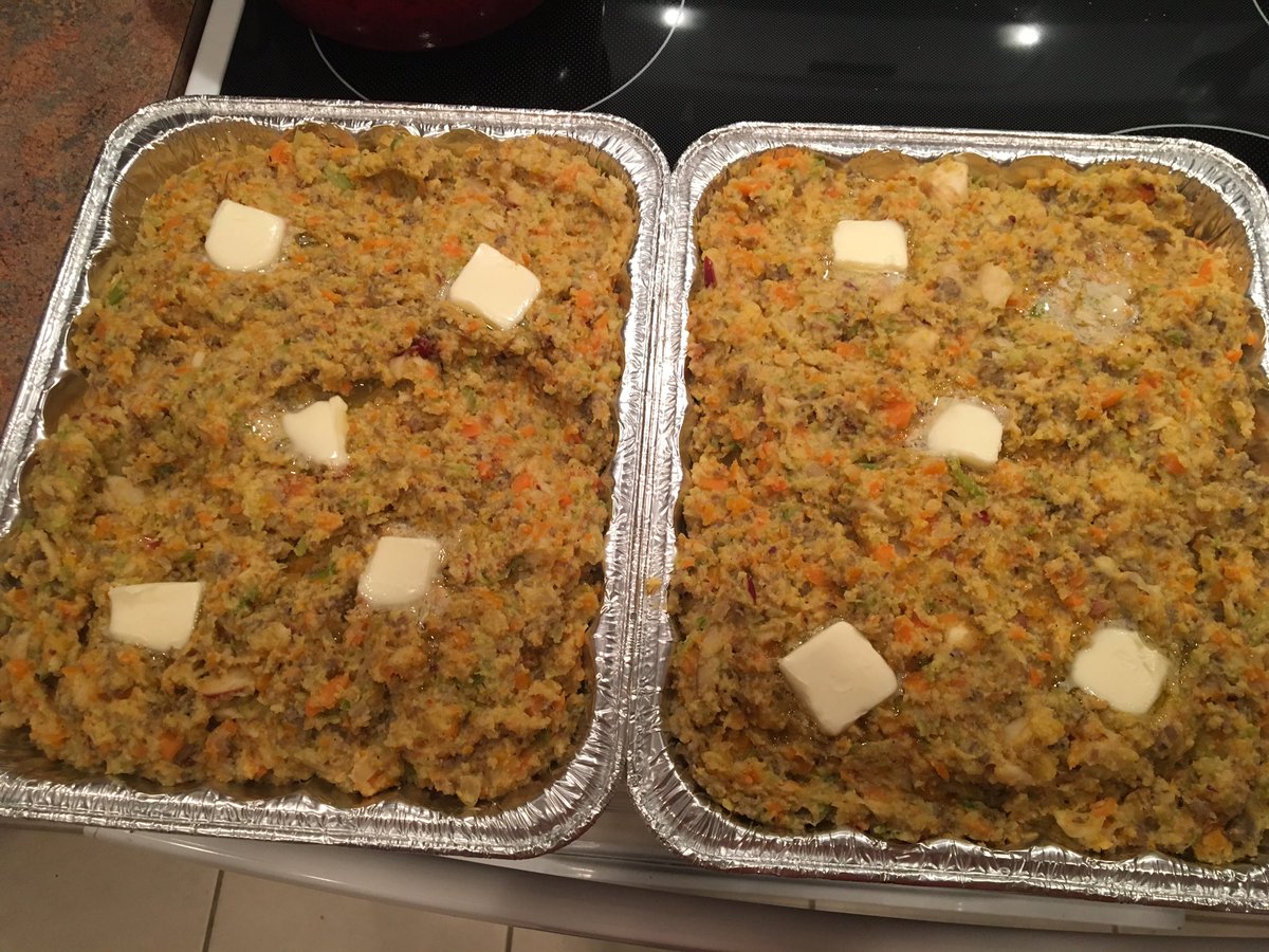 TWP_SERIUS's tweet photo. #fran just killed that #BalvsNE #NEvsBAL #MNF #usa #merrychristmas #applestuffing #food #love https://t.co/0PBN7lmS0i