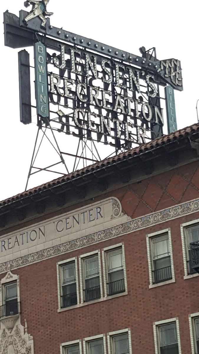 raychull_f's tweet photo. @JensenAckles I've been part of the #spnfamily for 12 years and had no idea you had a rec center in L.A. How could you keep this from us?! https://t.co/pnopXjYGgO