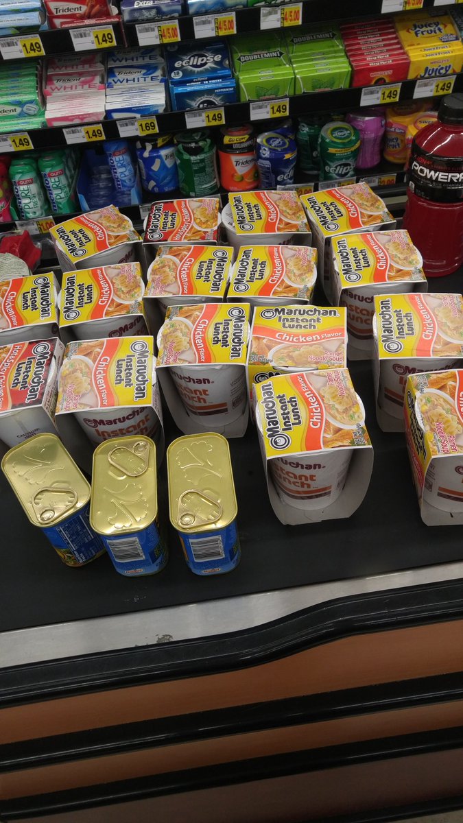 Nokaoi808_'s tweet image. When I hear my cuhzins are coming over  #polystyle