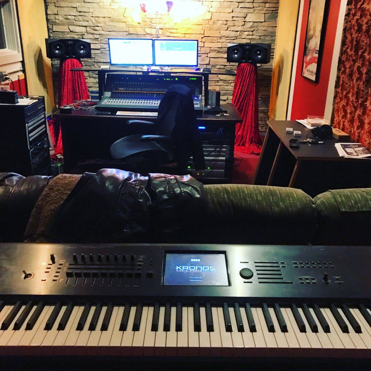 ofhallowedearth's tweet photo. Time to #Record some #Keyboards!

#ChaosBeforeDawn #FromGarageToStudio #FollowOurJourney https://t.co/4aa9t08xsT