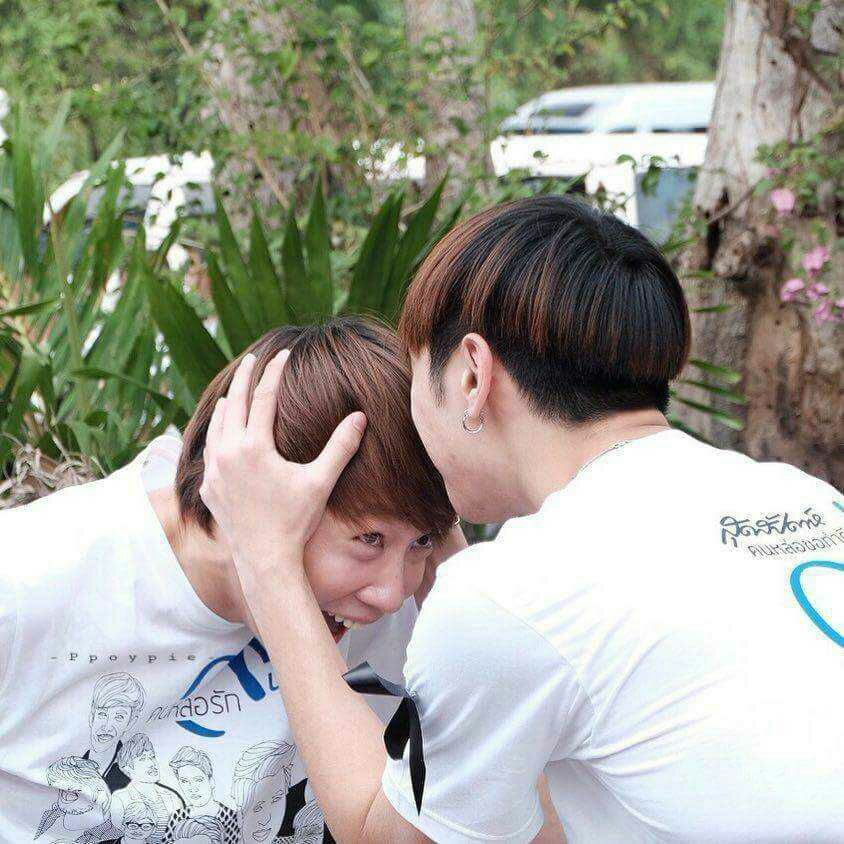 PratiwiGini's tweet photo. #คนหล่อขอทําดีปี9 ภาพเหล่านี้ตอนนี้รู้สึกคิดถึงวันเก่ารักป่วย #captainchonlathorn #whitewo https://t.co/OsnQXdabAH