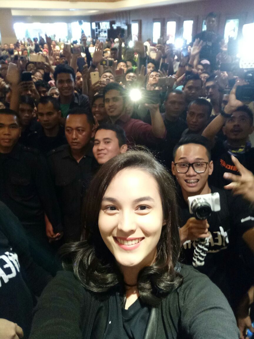 SCP_Films's tweet image. Terima kasih Medan luar biasa keren banget antusiasnya, kita masih mau ke kota jogja hari ini,
Sampai ketemu di Jogja!!
#HeadshotMovie