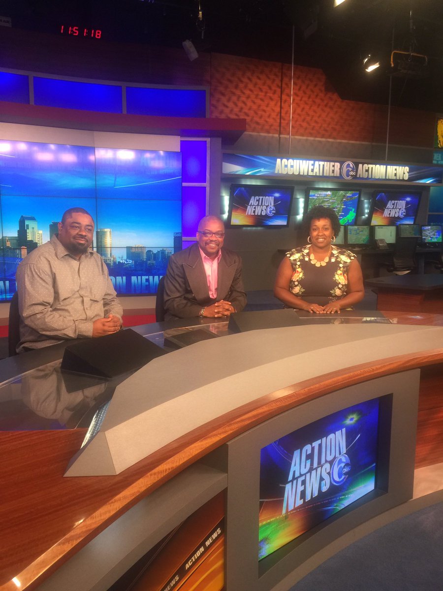 OnPoint24_7's tweet image. .@6abc will never be the same with this team 😉 Hubby and daddy on set today. #SharpeBrown #NewsYouCanUse #FearlessFirsts